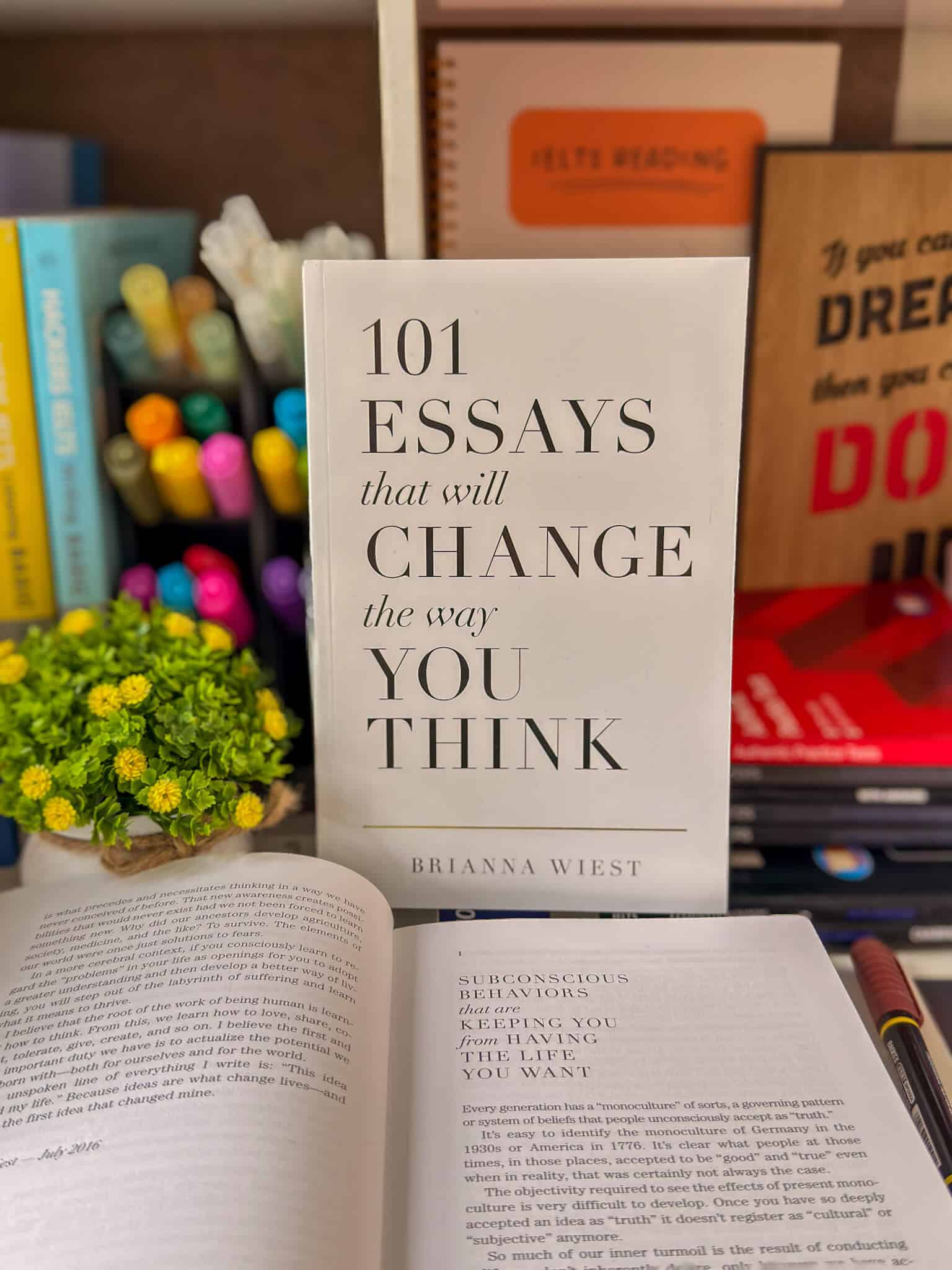 101-Essays-That-Will-Change-The-Way-You-Think